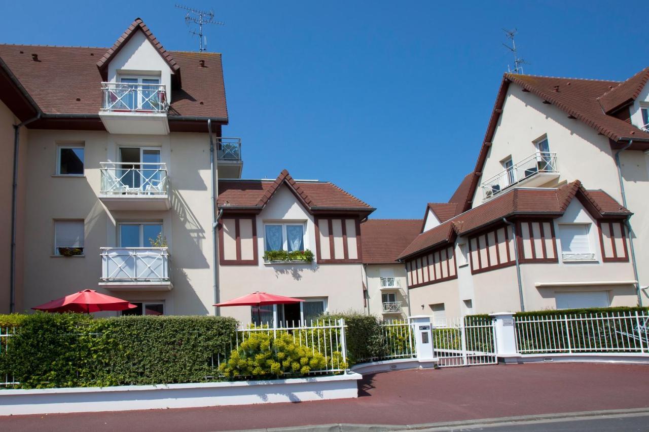 Appart Residence Proche Plage Avec Piscine Et Parking Couvert Prive Merville-Franceville-Plage Ngoại thất bức ảnh